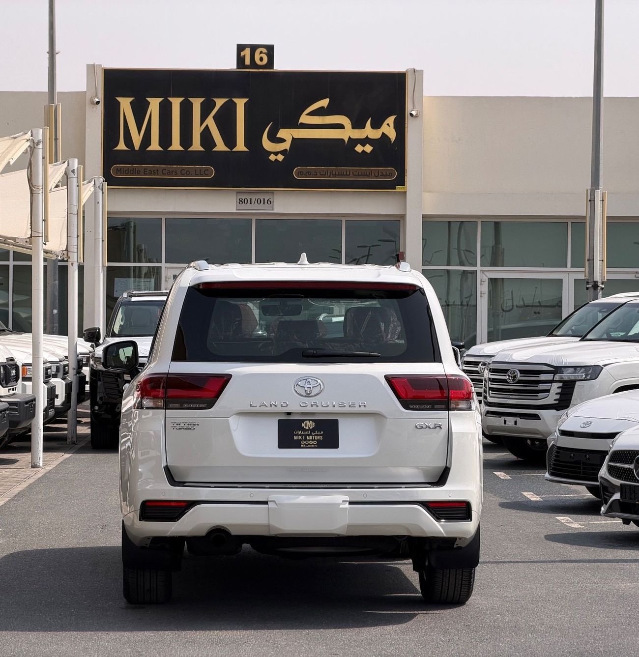 تويوتا لاند كروزر GXR 3.3 TT || Diesel || Black interior