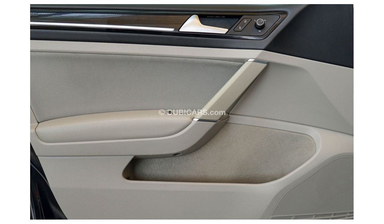 فولكس واجن جولف SEL