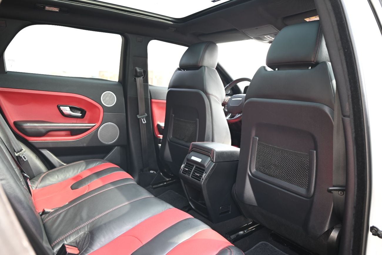 لاند روفر رانج روفر إيفوك Dynamic Plus 2.0L (5 Door)