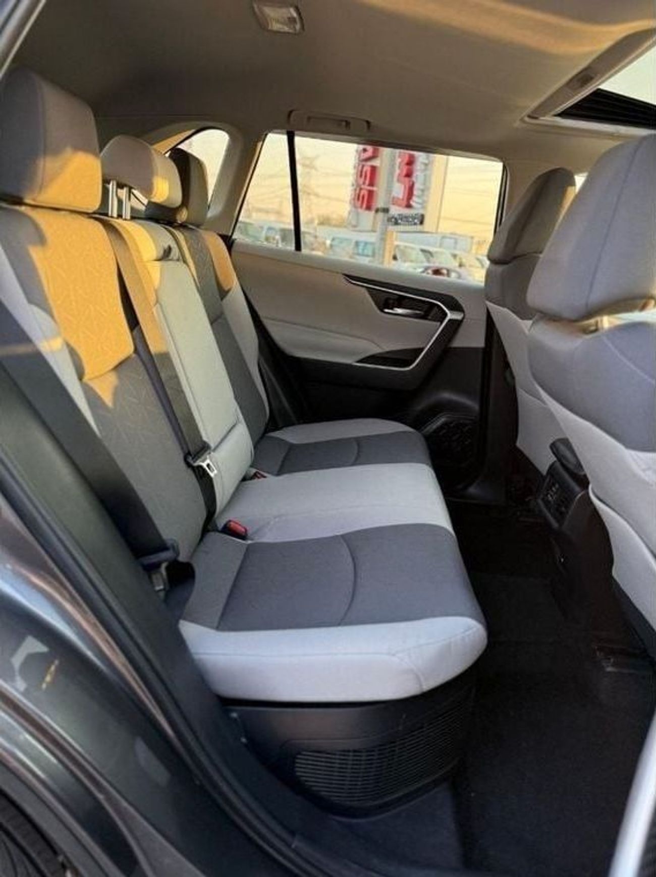 Toyota RAV4 Hybrid XLE 2021 Sunroof, push start