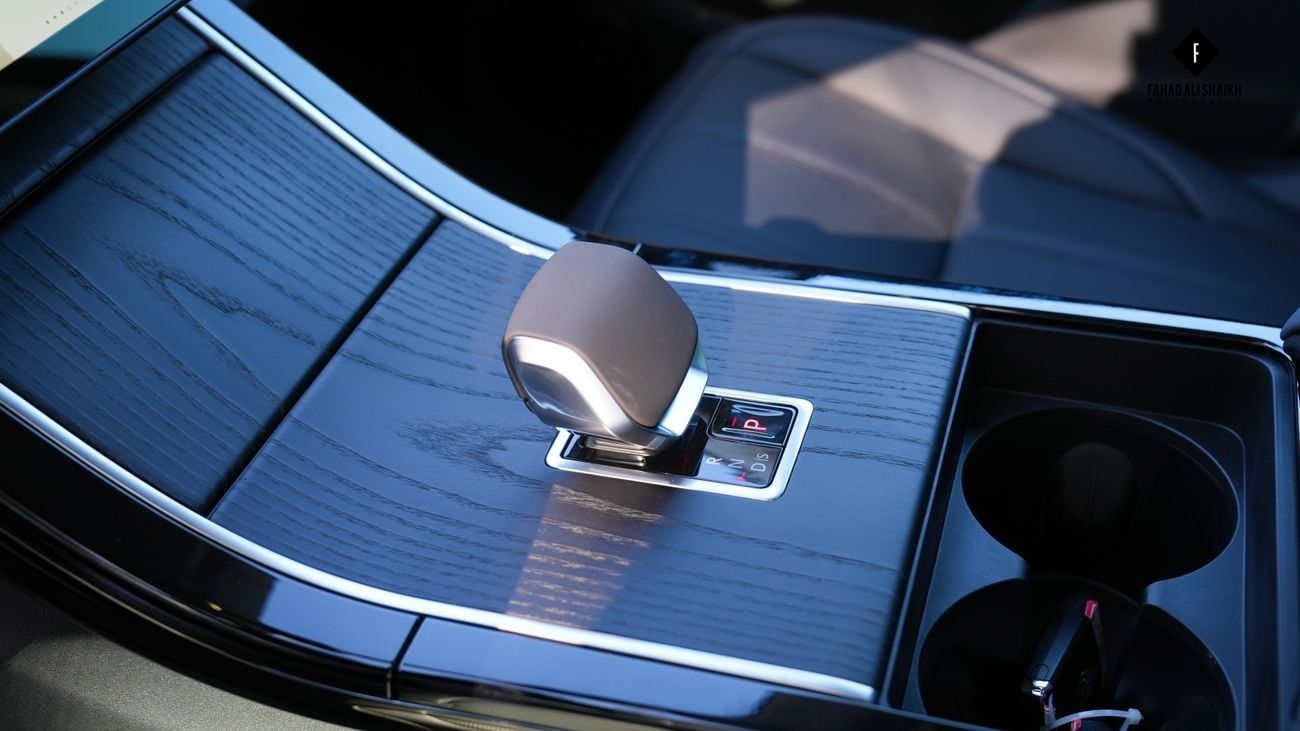 لاند روفر رانج روفر إيفوك SE P250 DYNAMIC 2025!! BLACK EDITION!! FIVE YEARS WARRANTY!! THREE YEARS SERVICE CONTRACT