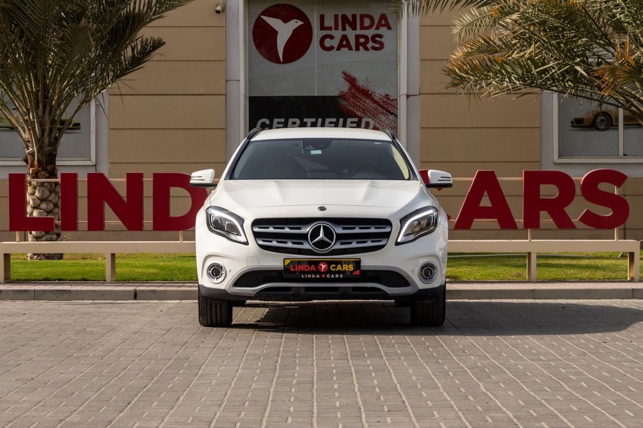 Mercedes-Benz GLA 220 Mercedes-Benz GLA 220 2018 Korean specs for 1,014.00 AED monthly