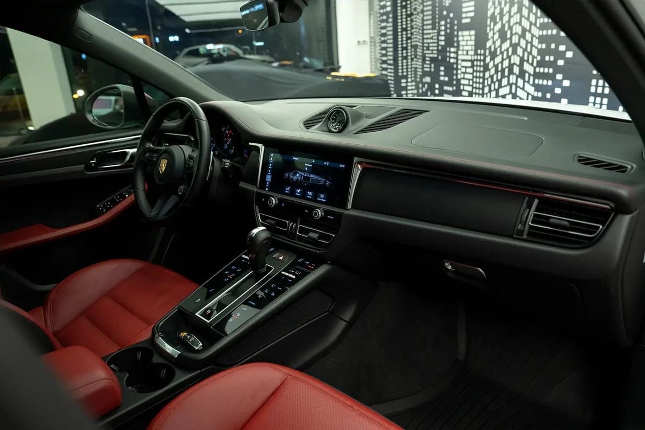 Porsche Macan T