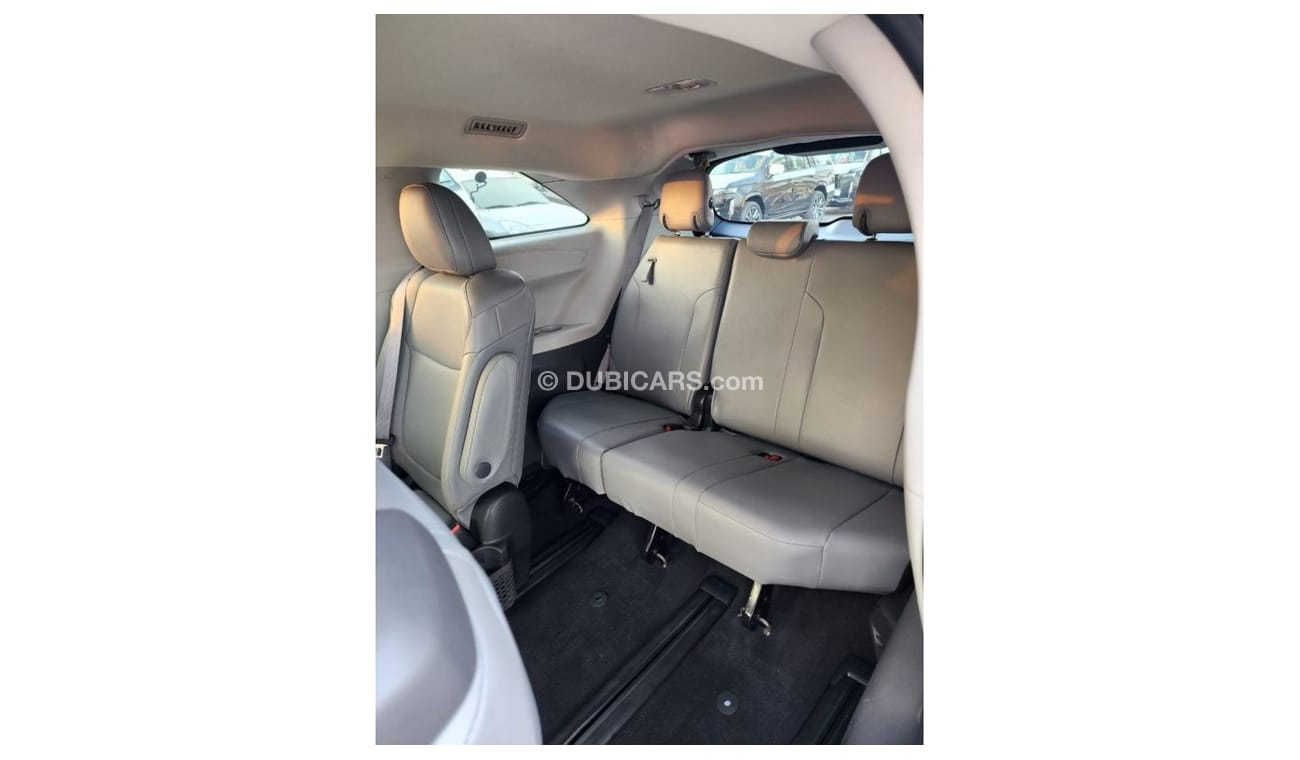 Toyota Sienna TOYOTA SIENNA FULL OPTION CLEAN CAR 2022 MODEL