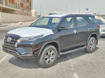 Toyota Fortuner 2025 Toyota Fortuner SR5 Mid-Option 7-Seater 2.7L 4-Cyl Petrol A/T 4x4 Only For Africa