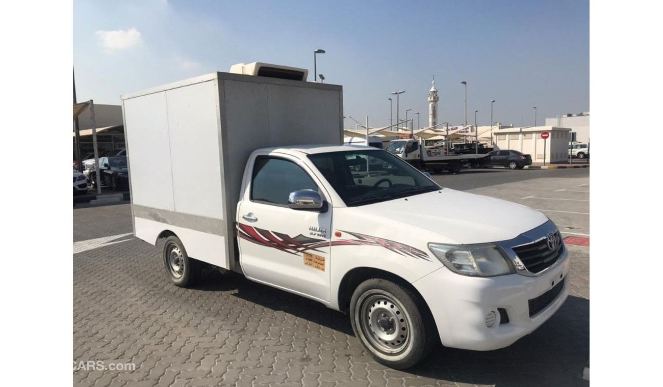 Toyota Hilux Toyota Hilux 2014 chelar gcc for sall