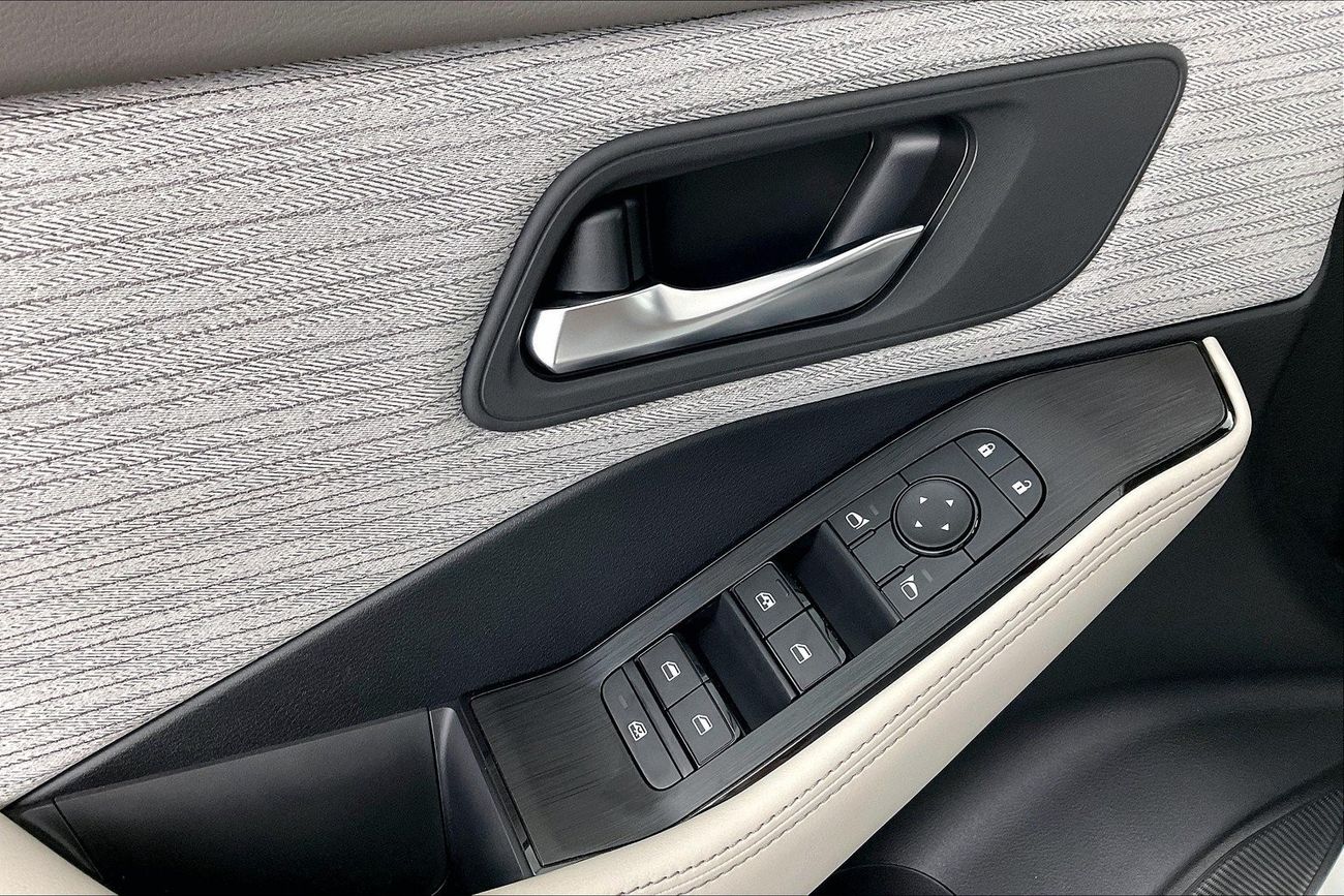 نيسان إكس تريل S | سنة ضمان مجانية | نسبة التمويل 1.99% | خالية من أضرار الفيضانات