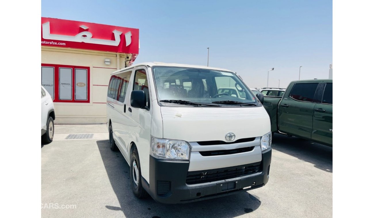 Toyota Hiace TOYOTA HIACE 2.5L CARGO GLASS VAN STD ROOF OLD SHAPE 2023