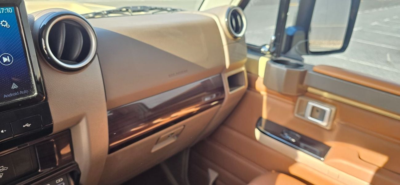 Toyota Land Cruiser 70 PETROL FULL OPTION