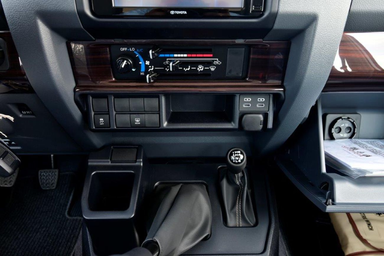 Toyota Land Cruiser 70 76  Limited V8 4.5L Turbo Diesel 4wd Manual Transmission