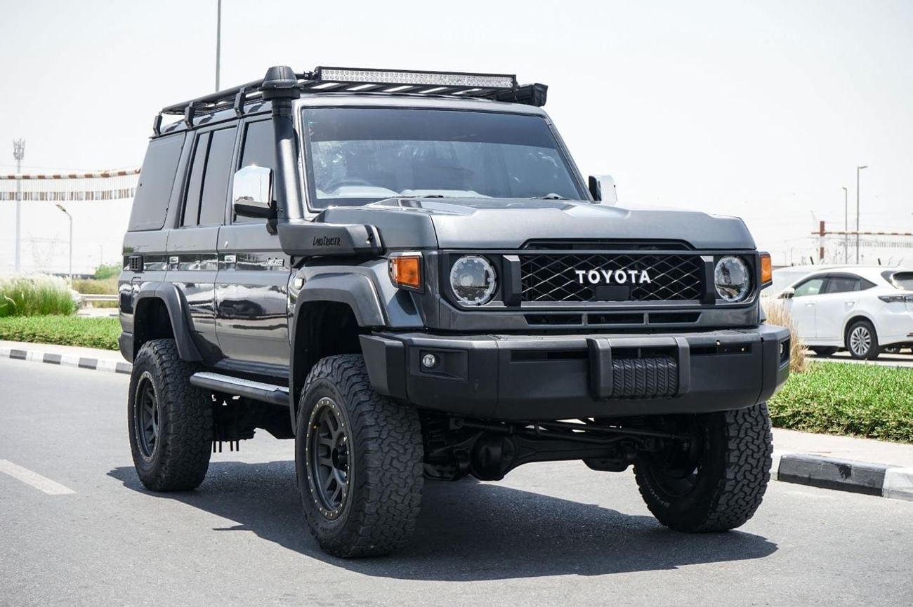 Toyota Land Cruiser 70 Hardtop Diesel RHD DOOR-5