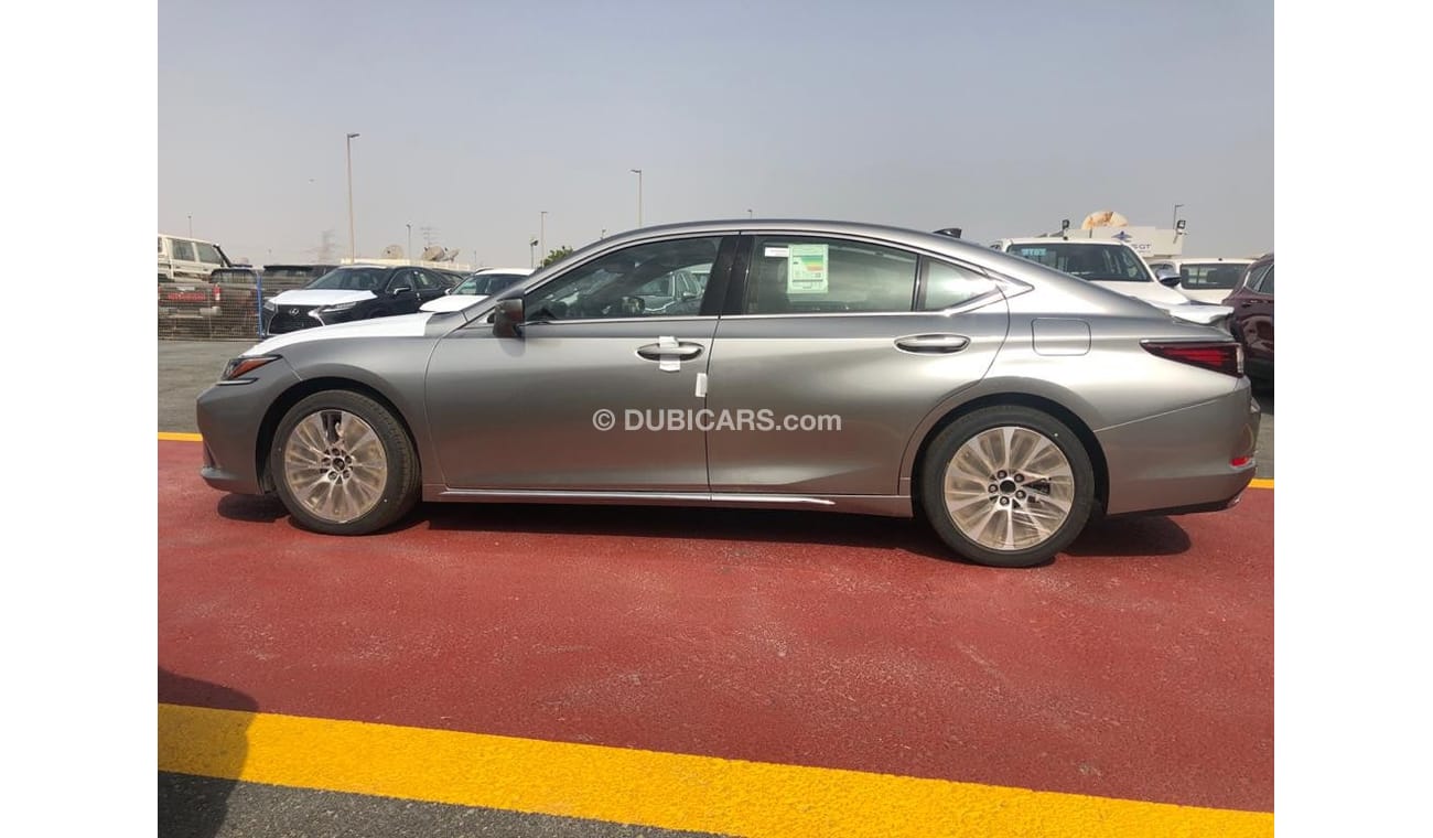 لكزس ES 350 لكزس ES 350 ، كامل الخيار ، 3.5 لتر ، V6 ، موديل 2020 مع سقف بانورامي وكاميرا 360 درجة ، للتصدير وال