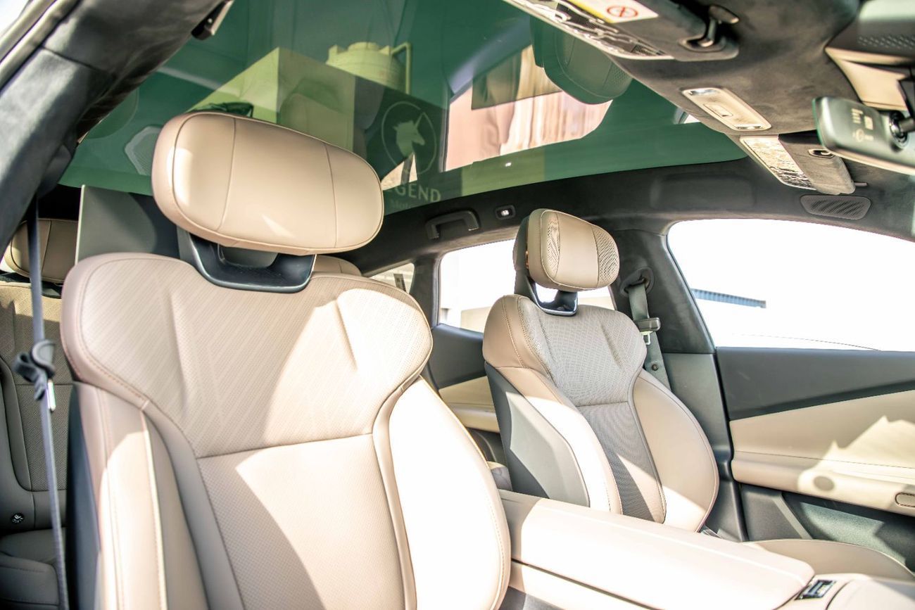 لينك أند كو Z10 2025 Lynk & Co Z10 Max - Fluid Grey Inside Beige