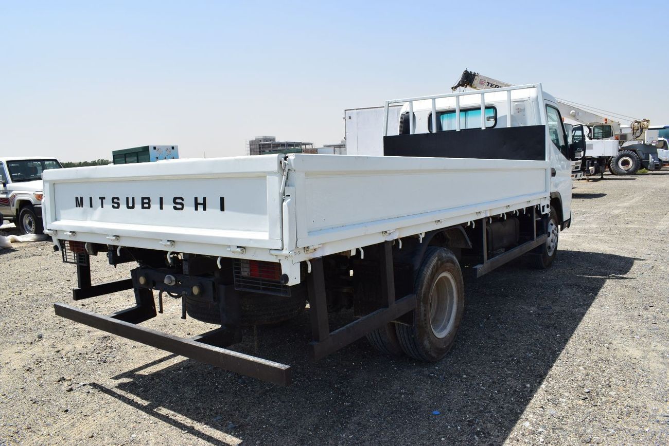 Mitsubishi Fuso Canter Mitsubishi Canter Pick up, model:2015. Free of accident with low mileage