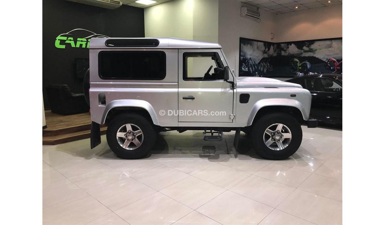 لاند روفر ديفندر - 2012 - GCC - ONE YEAR WARRANTY