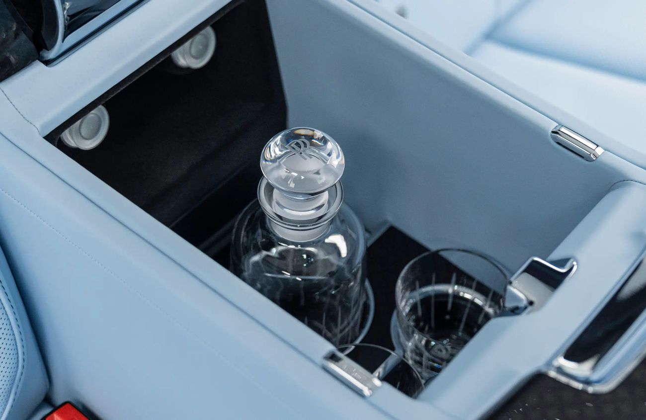 Rolls-Royce Cullinan 6.75L V-12 Twin-Turbocharged Engine