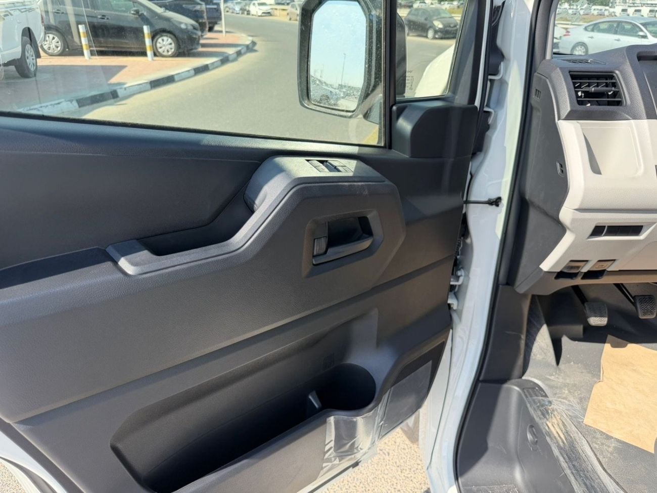 Toyota Hiace GL Hiace cargo,automatic, 3.5L , 3seats