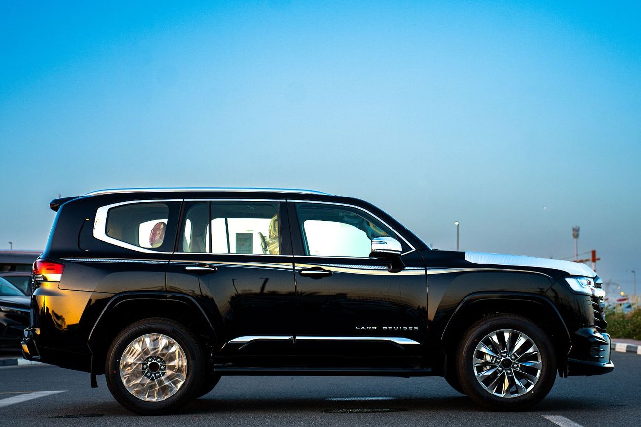 تويوتا لاند كروزر 2026 Toyota Land Cruiser LC300 VX  4.0L V6 petrol full-option