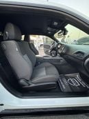 Dodge Challenger SXT Plus 3.6L