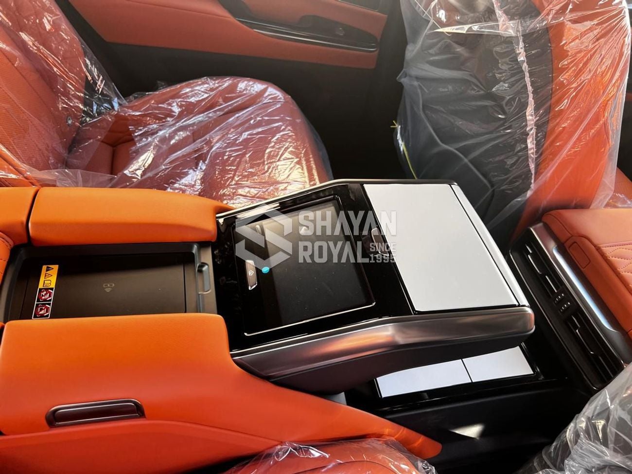 لكزس LX 700h VIP 3.5L HEV TWIN TURBO V6 VIP 4SEATS BLACK EDITION | AUTO PARKING | AT 4WD 2026MY
