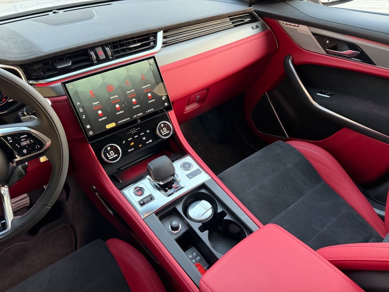 جاكوار F بيس SVR | 2024 | Brand New | GCC Specs | AlTayer warranty till 2031