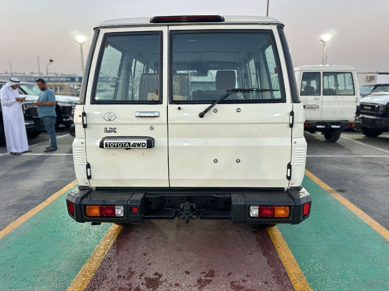 Toyota Land Cruiser 70 LX 2.8L  LX 2.8L