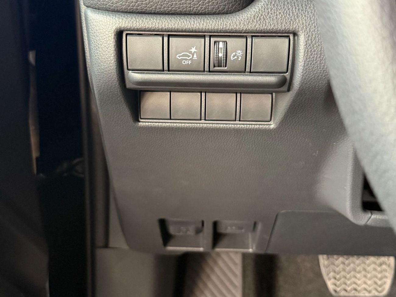 تويوتا برادو 2026 PRADO 2.4 TURBO SUNROOF BLACK INTERIOR