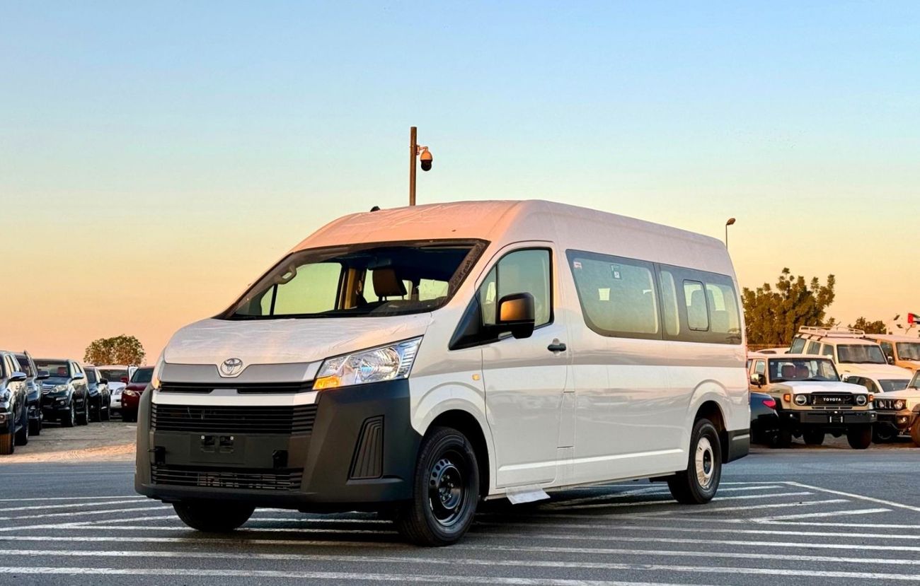 Toyota Hiace Commuter Standard 2.8L DIESEL