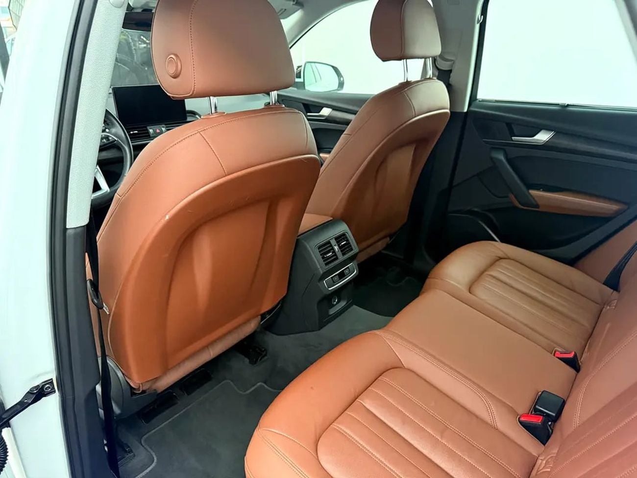 أودي Q5 45 TFSI | GCC Specs | S-line | Premium Interior