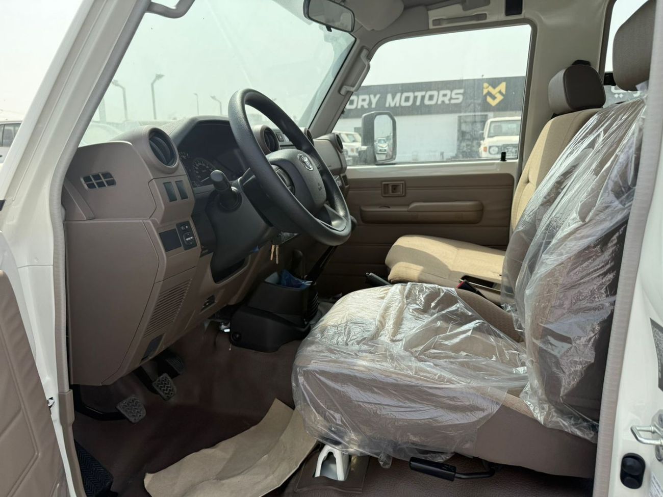 تويوتا لاند كروزر 70 LC78 Hardtop 3 Doors Long , M/T , 4.0L Petrol V6 Two Tank 2025 Model