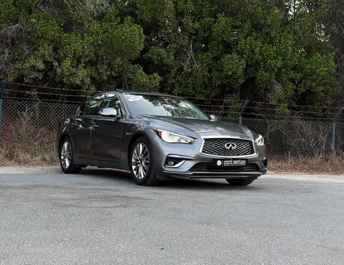 Infiniti Q50 LUXE