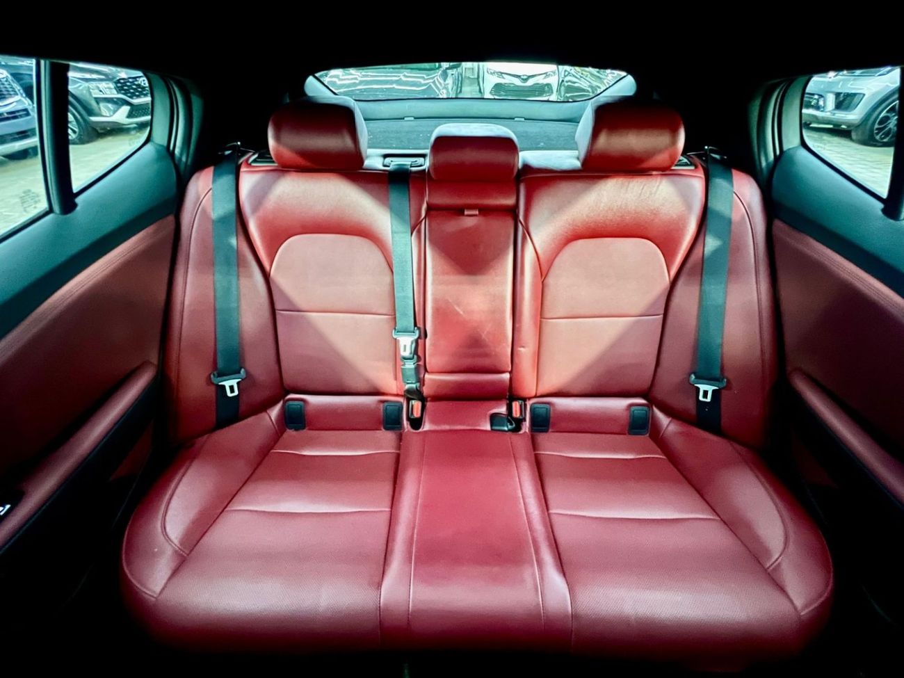 Kia Stinger 2.0T 2.0L warranty one year bank financie available 0 dawon payment