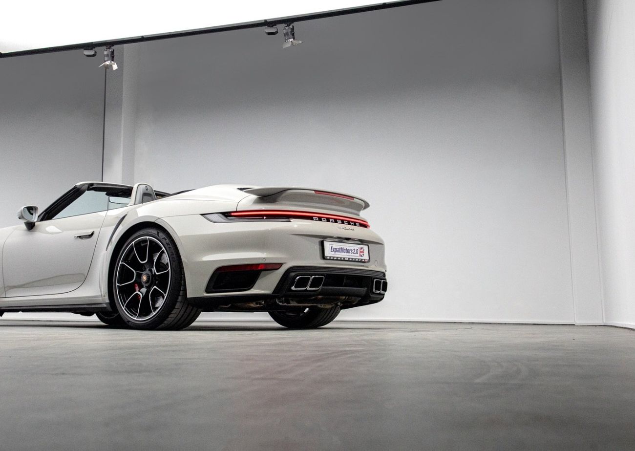 بورش 911 Turbo 3.8L (580 HP) Convertible