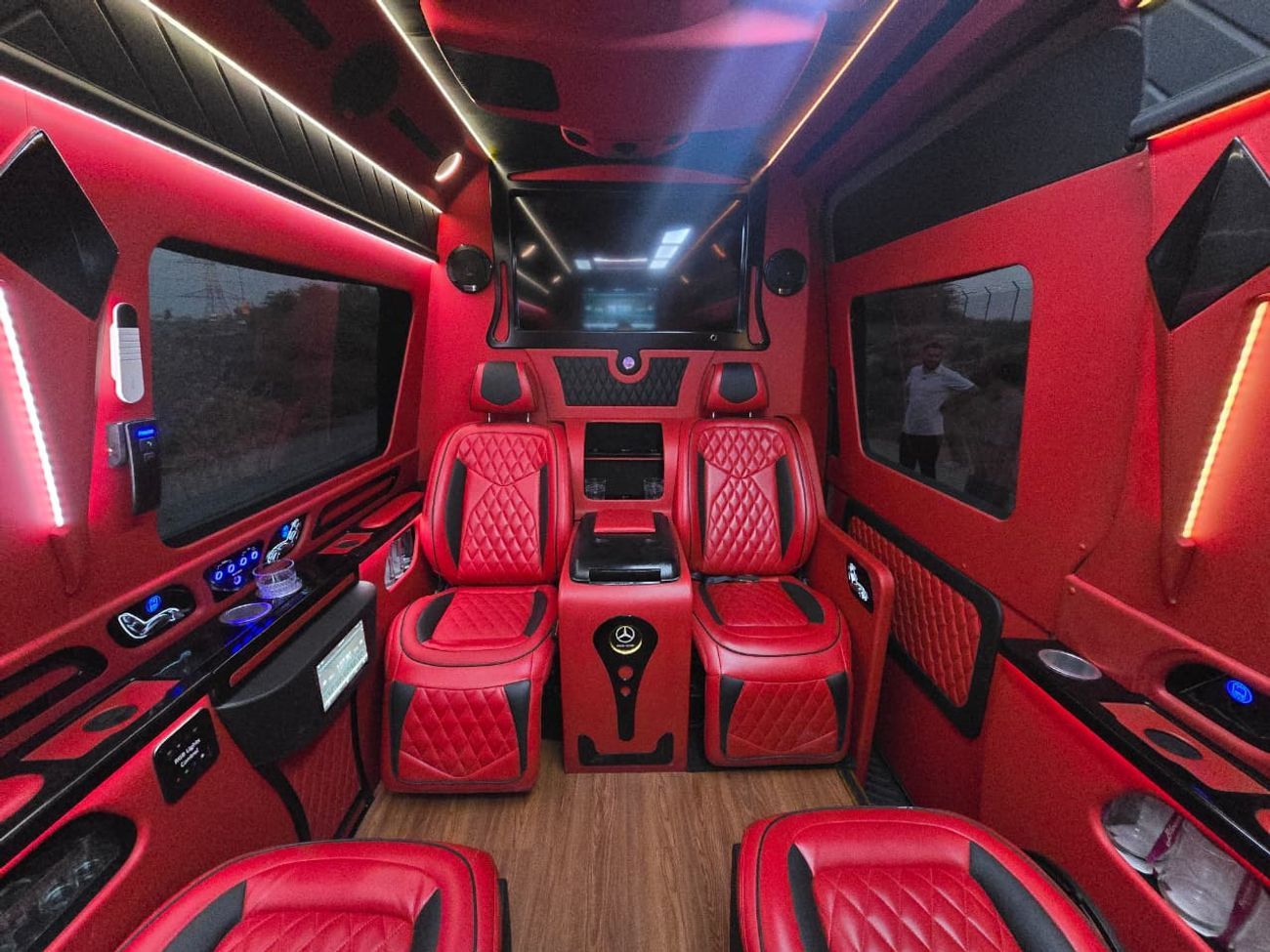 Mercedes-Benz Sprinter MERCEDES SPRINTER 2015 GCC  // VIP SEATS // GOOD CONDITION // TV // FULL OPITION