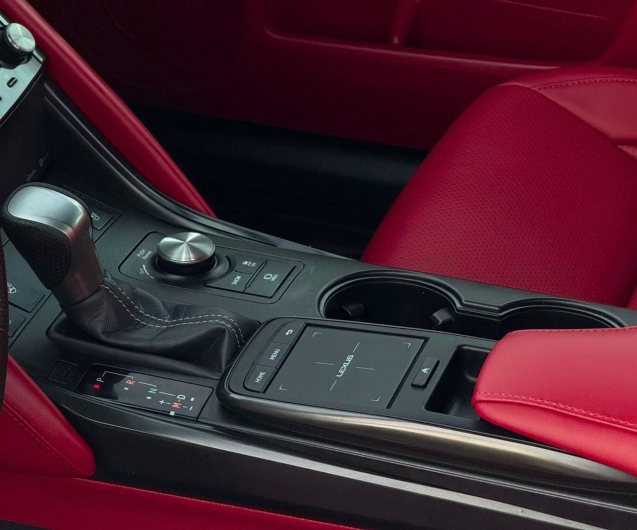 لكزس IS 350 F SPORT PLATINUM