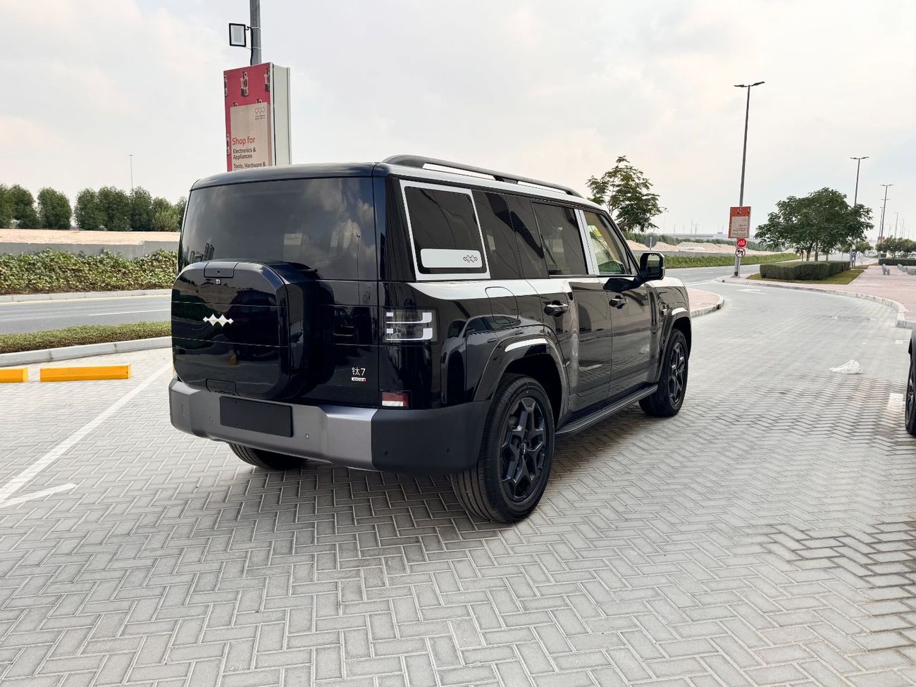 BYD Leopard Titanium 7 BYD Leopard 7 - 2025 (Export) Ready Stock