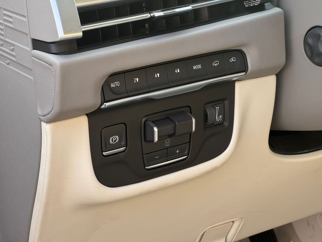 Cadillac Escalade 2025 Cadillac Escalade ESV Sport Platinum 6.2L 4WD