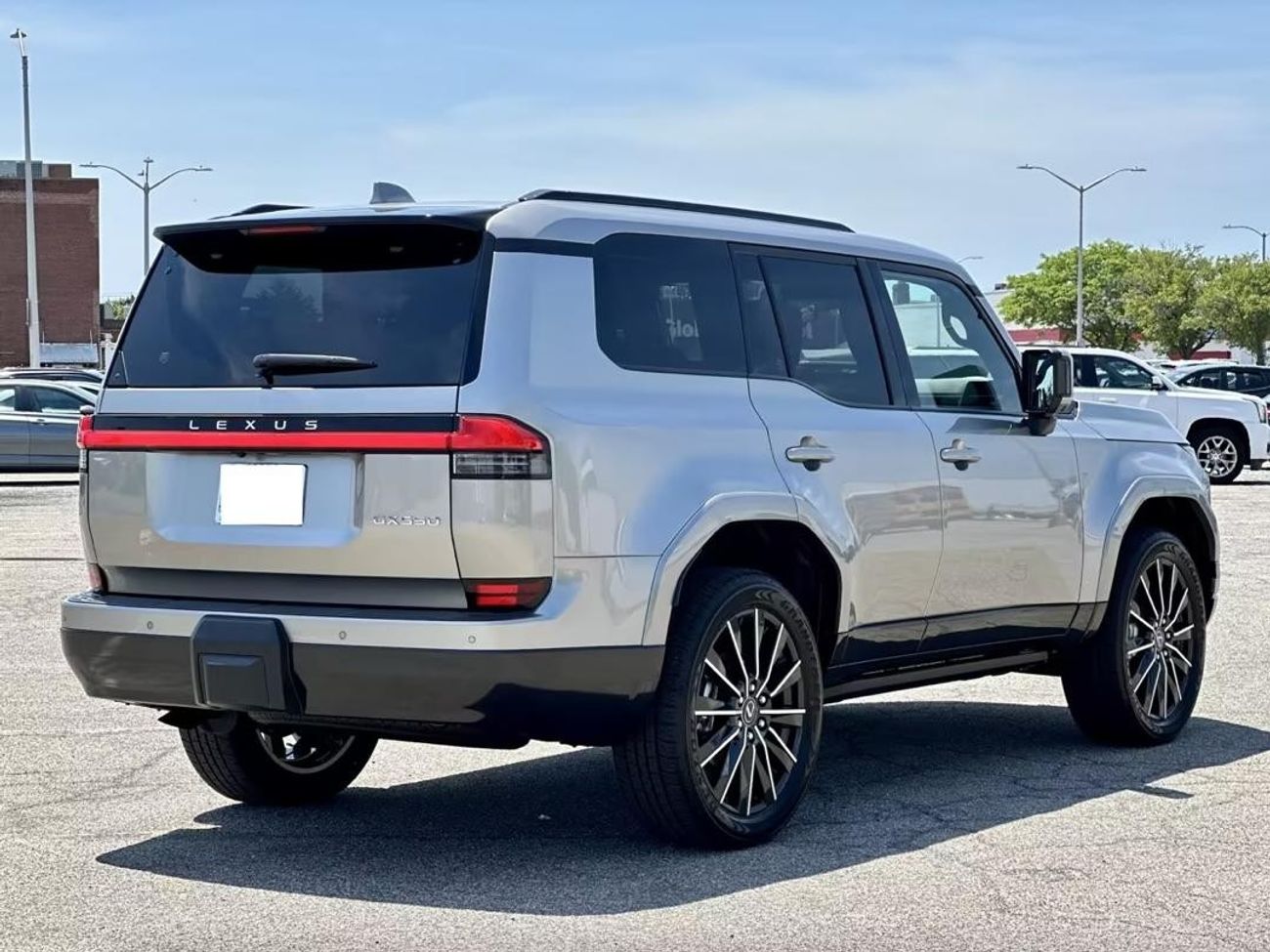 لكزس GX550 Luxury+ V6 3.4L Turbo 4WD 7-Seater Automatic