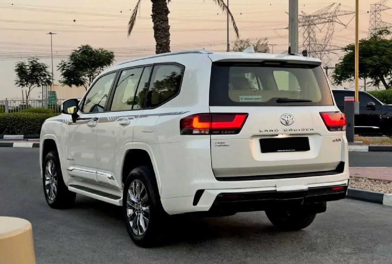 Toyota Land Cruiser GXR 2022 Model 3.3L Engine Full Option GCC Specification