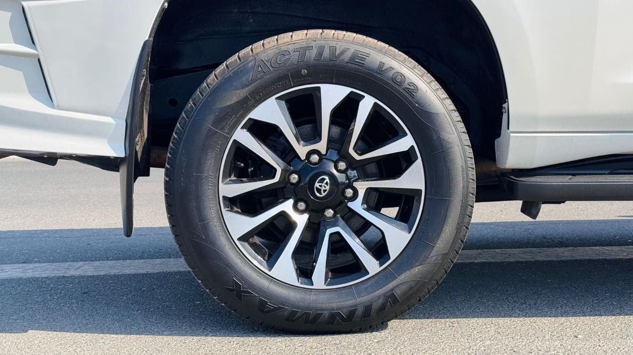 تويوتا برادو LIMGENE BODY KIT INSTALLED | RHD | 2.8L DIESEL ENGINE | (AT) | 2018 | REAR VIEW CAMERA| SUNROOF | WH