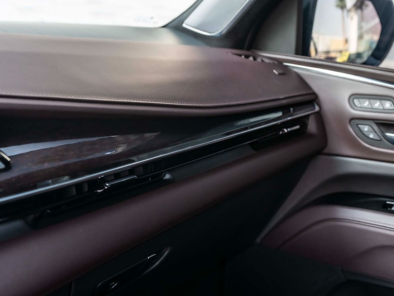 كاديلاك إسكالاد Sport Platinum 6.2L 4WD