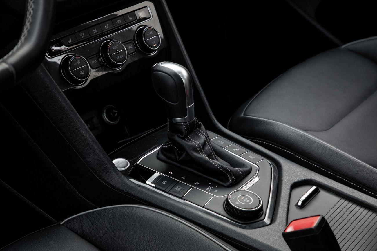 Volkswagen Tiguan R-Line | 1,821 P.M | 0% Downpayment | Agency Serviced!