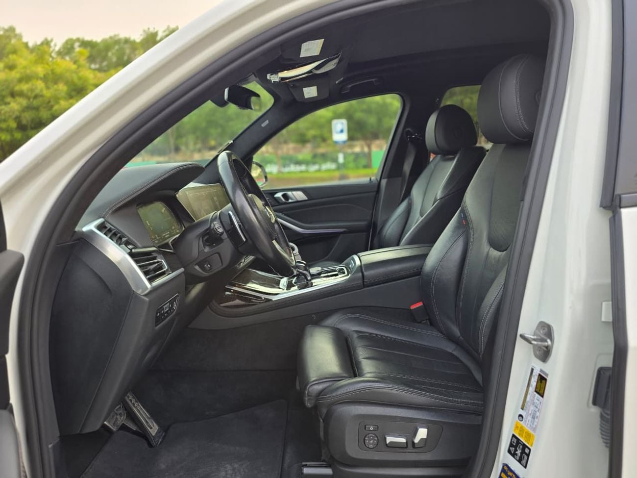 BMW X7 40i M SPORT | American Specs | Orginal paint | Clean title | Perfect condition