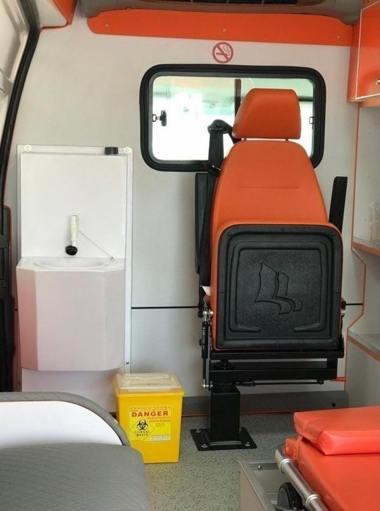 Toyota Land Cruiser 70 Ambulance