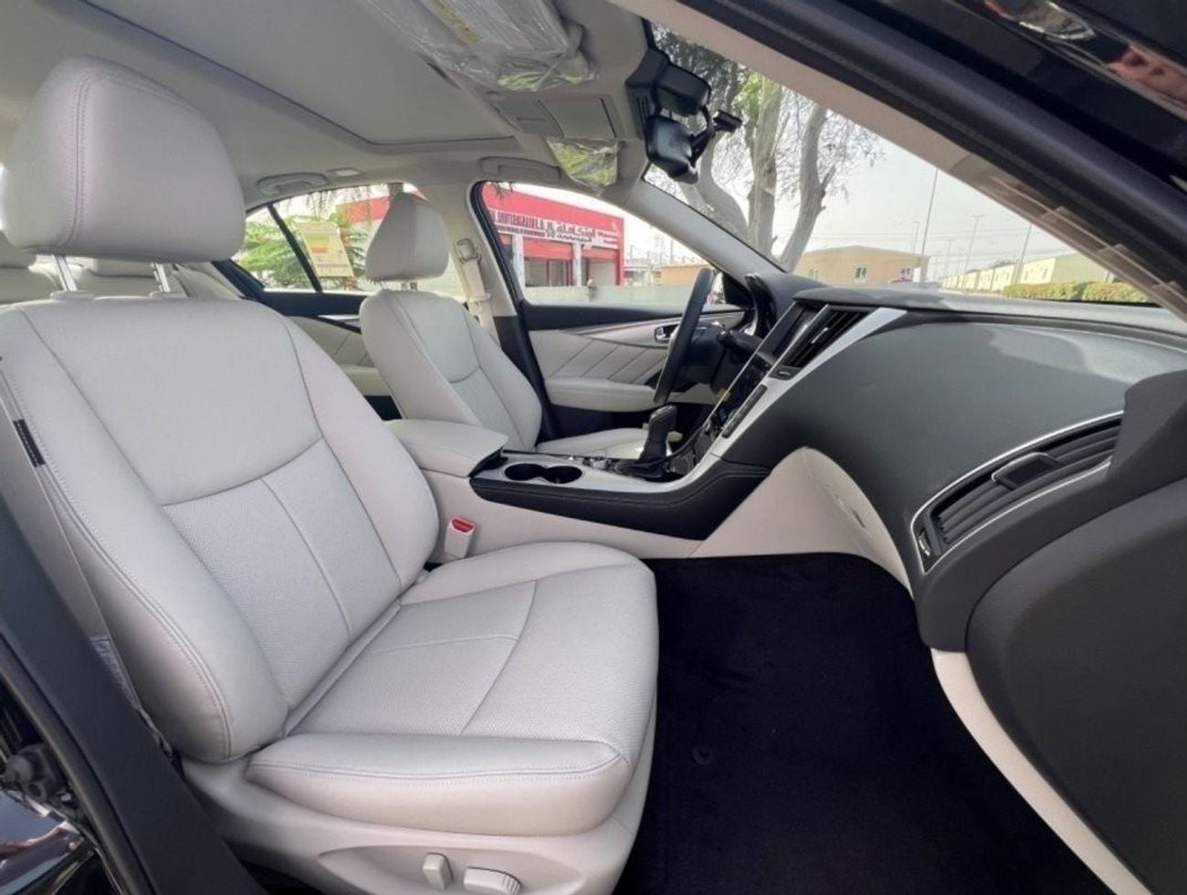 Infiniti Q50 Luxe 3.0L