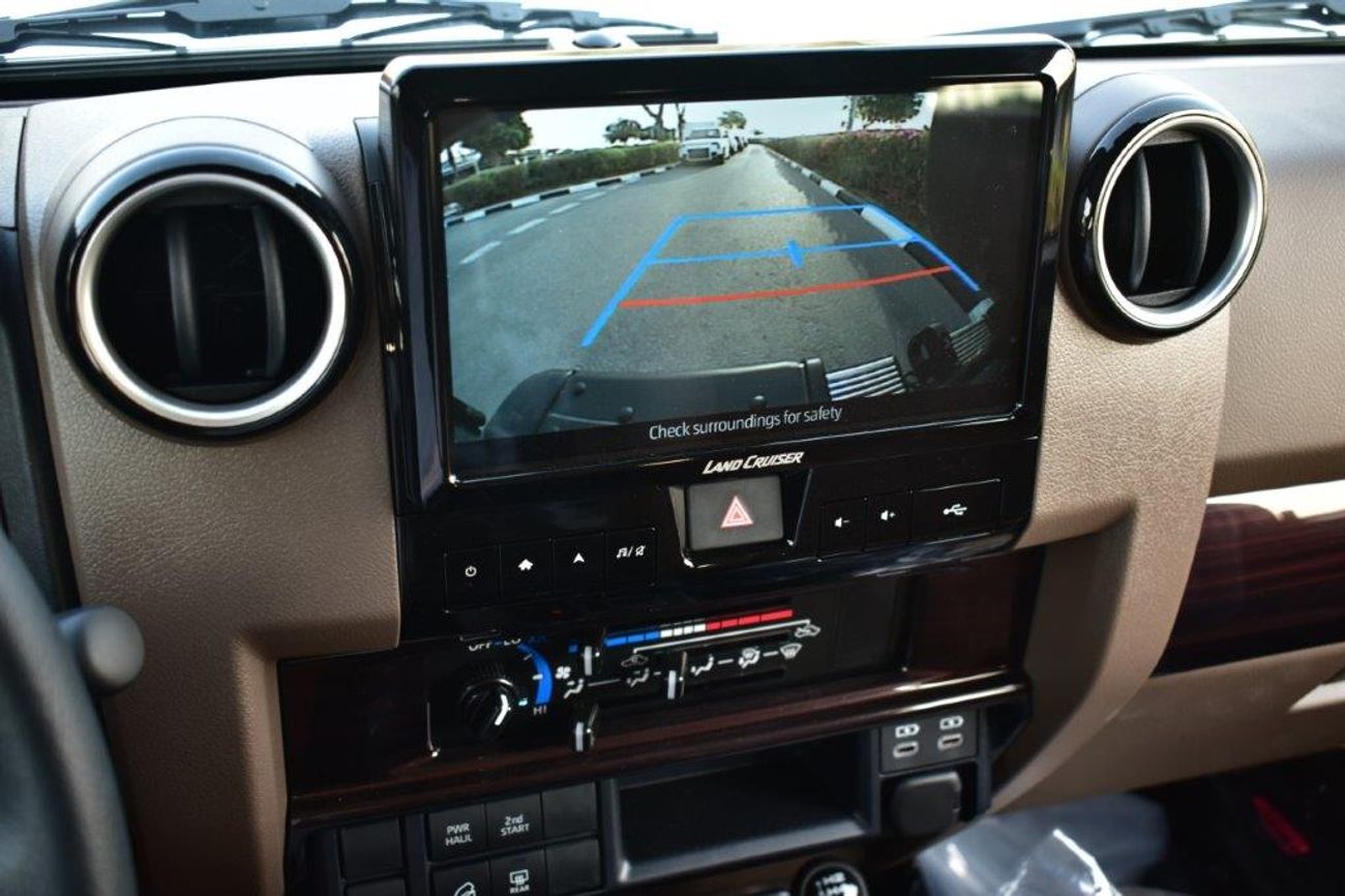 Toyota Land Cruiser 70 SDLX 2.8L DIESEL 4WD 5-SEATER AUTOMATIC TRANSMISSION