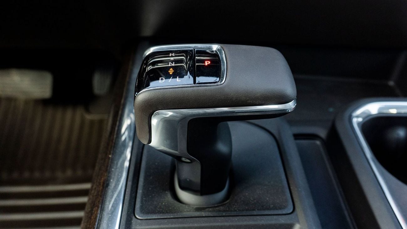 GMC Sierra 2025 GMC SIERRA 5.3L Petrol V8 (Export Price)