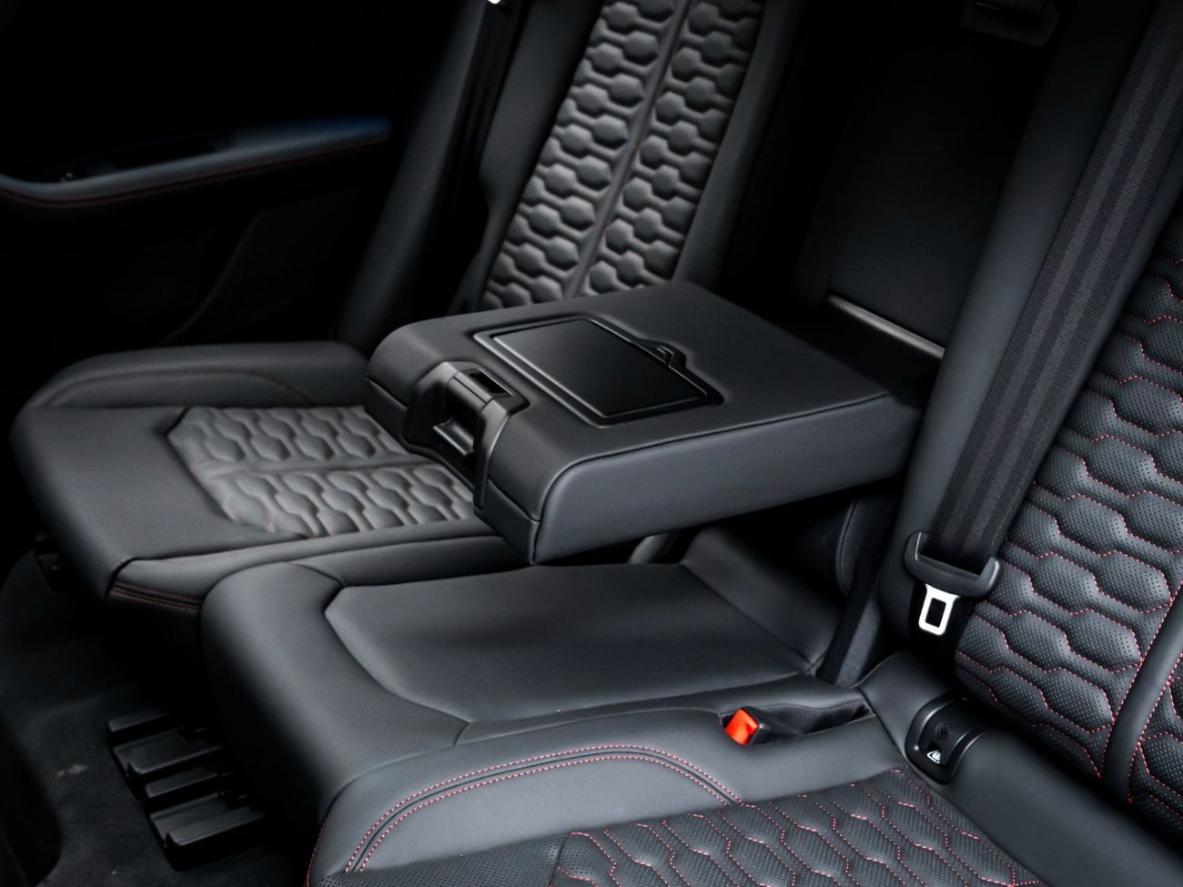 أودي RSQ8 TFSI quattro 4.0L