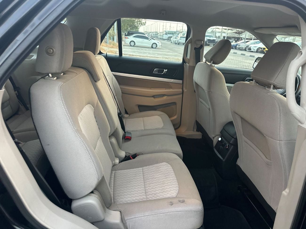 Ford Explorer BASE