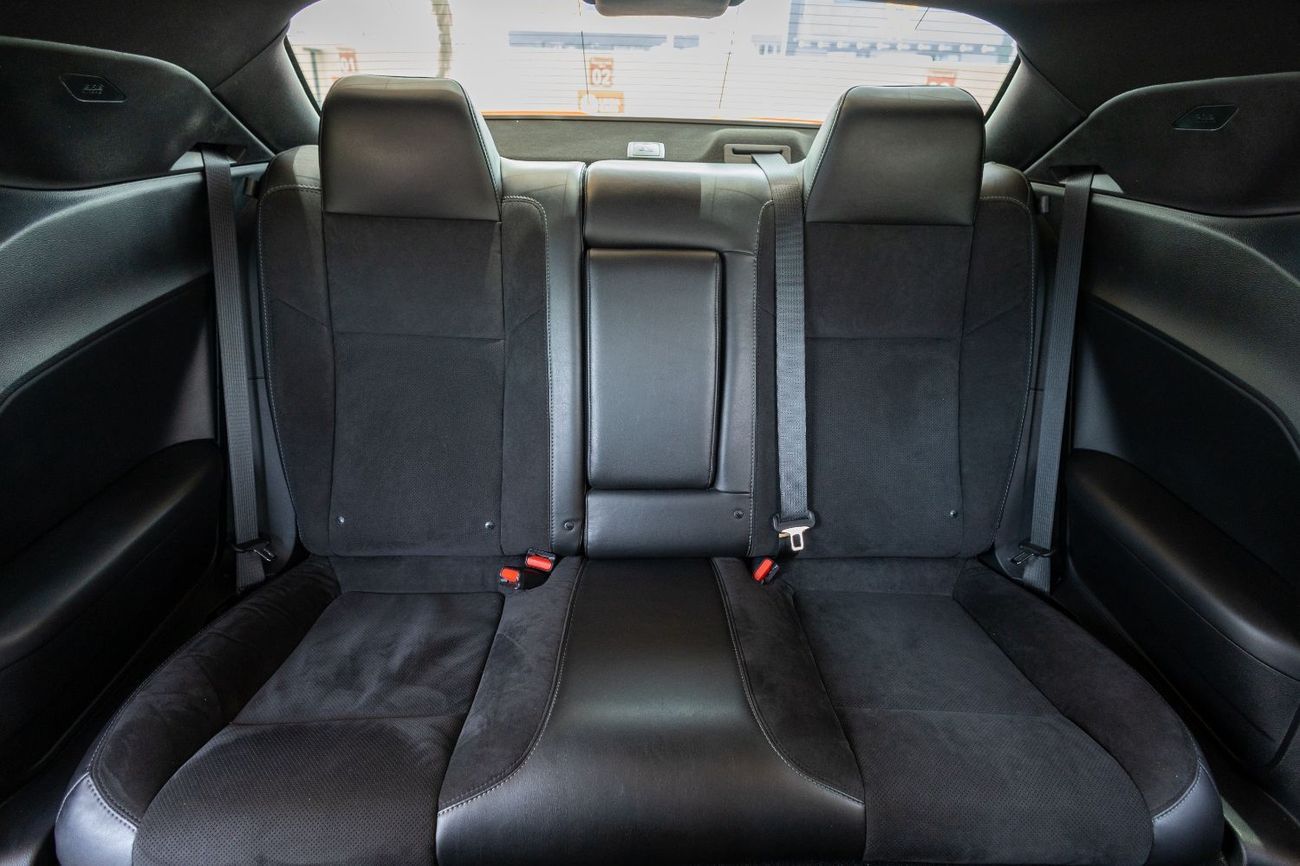 Dodge Challenger R/T Plus 5.7L (372 HP)